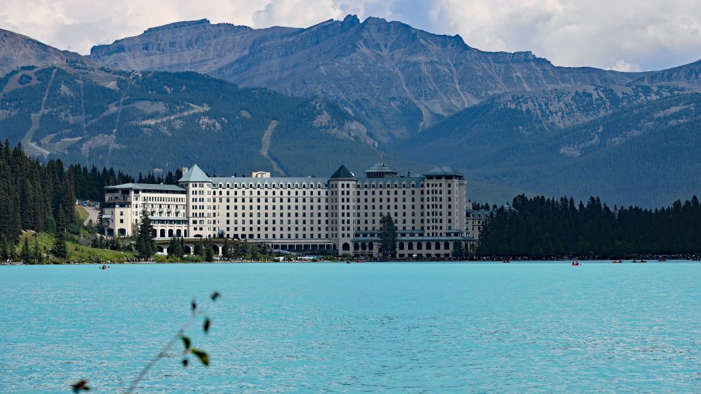 Plain of Six Glaciers dsc 4641 1