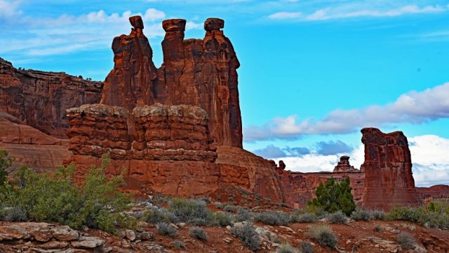 Three Gossips dsc 6232