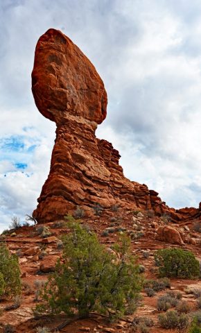 close up of the contact point between boulder and base
