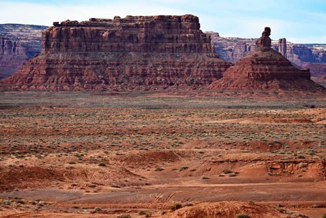 valley of the gods red rocks at it`s glance valley of the gods red rocks at it`s glance