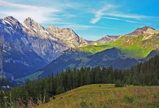 Schwarzmönch-Massiv im Zentrum, rechts der Männlichen schwarzmönch massiv und Äbeni flue (mitte) männlichen (rechts)