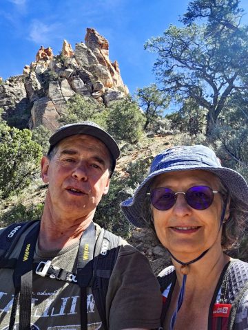 Zeit für ein Selfie mit der steinernen Krone im Rücken 20260324 121153 selfie