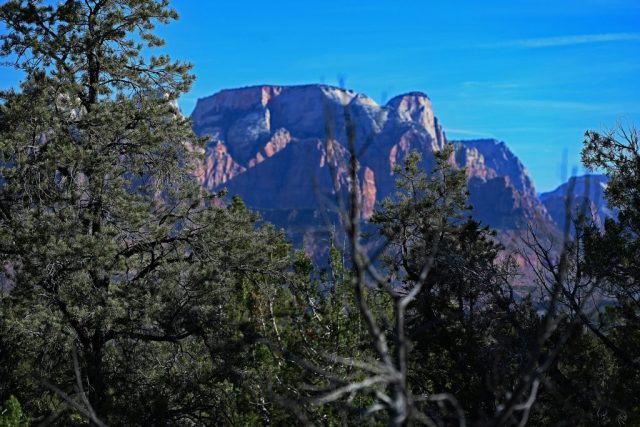 West Temple dahinter der Sundial und der Altar of Sacrifice. dsc 6971
