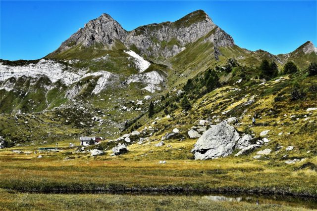 Pizzo del Prévat und Pizzo Campolungo über der Capanna Leìt dsc 3727