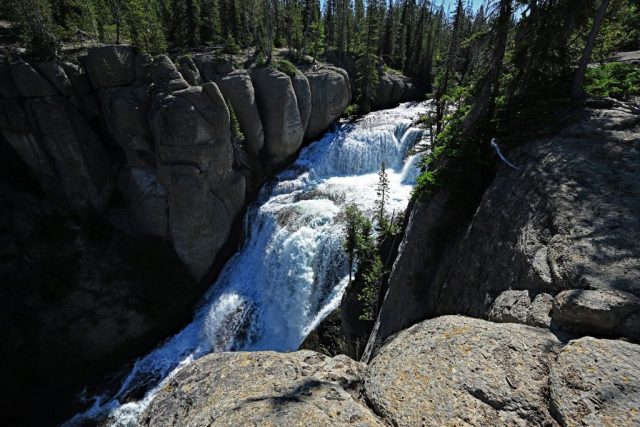 Die gewaltige Hauptstufe der Terraced Falls dsc 8327
