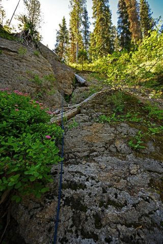 Steiler Abseilakt am felsigen Hang dsc 8329