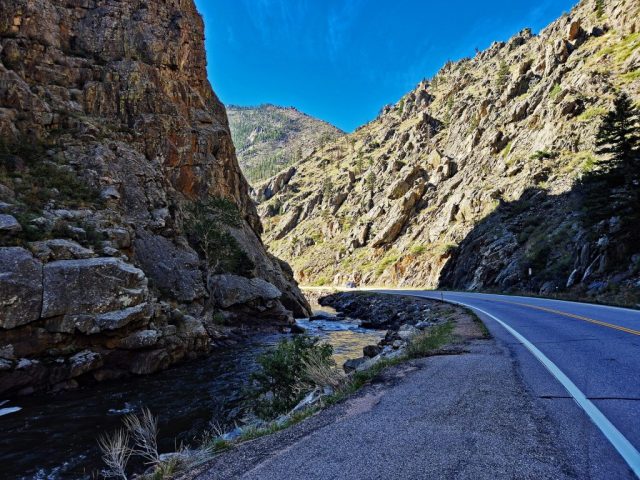 1000Die Poudre Canyon Highway
