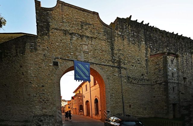 Historischer Eingang: Das Stadttor Porta San Francesco nz7 1614